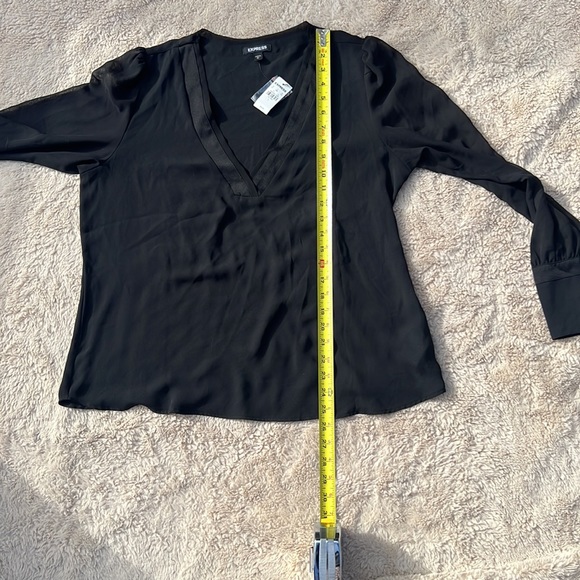 Fancy black light weight Express brand new NWT. Buttons on cuff.  Size large. - Picture 3 of 5